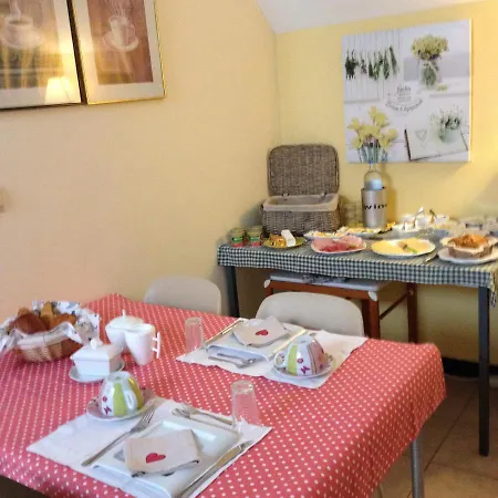 La Gentilhommiere Du Chateau De B&B Ragnies