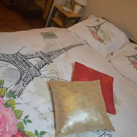 לינה וארוחת בוקר La Gentilhommiere Du Chateau De