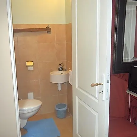 Bed & Breakfast La Gentilhommiere Du Chateau De 3*
