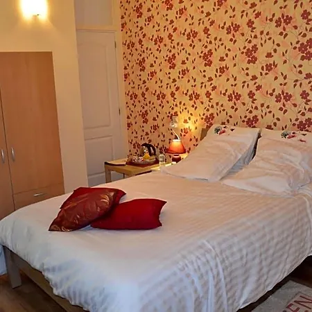 Bed & Breakfast La Gentilhommiere Du Chateau De Ragnies