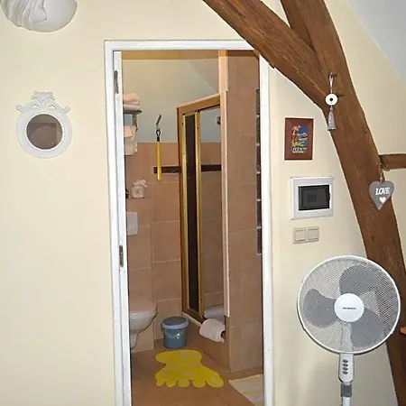 La Gentilhommiere Du Chateau De Bed & Breakfast Ragnies